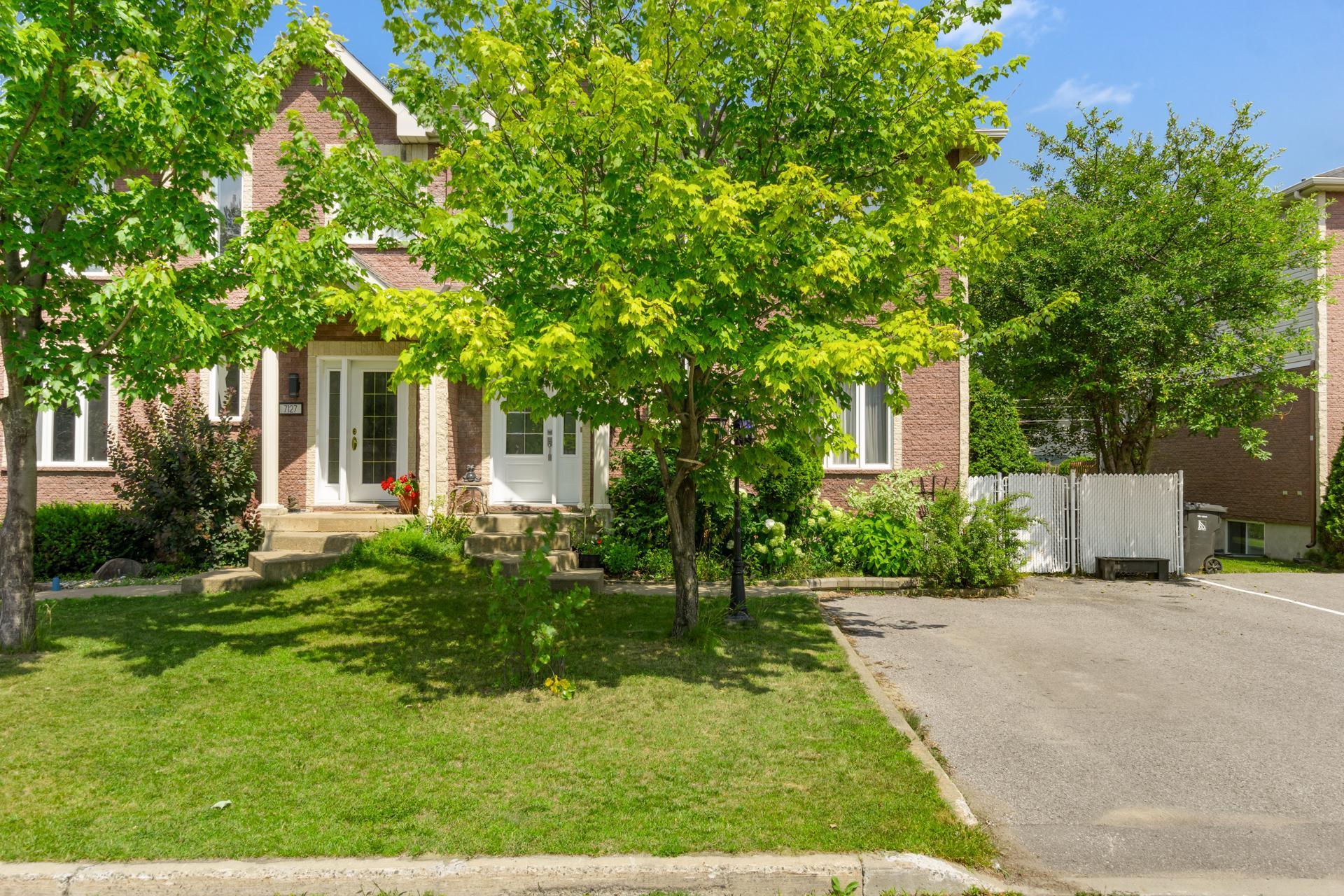 









7125


Rue Marie-Boucher

,
Trois-Rivières,




QC
G8Y7J1

