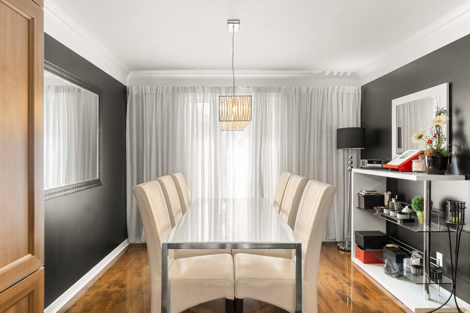 









7125


Rue Marie-Boucher

,
Trois-Rivières,




QC
G8Y7J1

