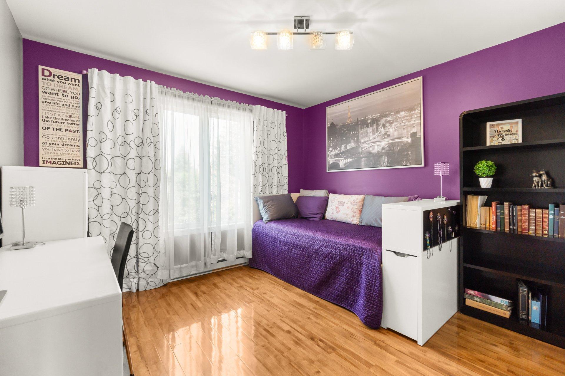 









7125


Rue Marie-Boucher

,
Trois-Rivières,




QC
G8Y7J1

