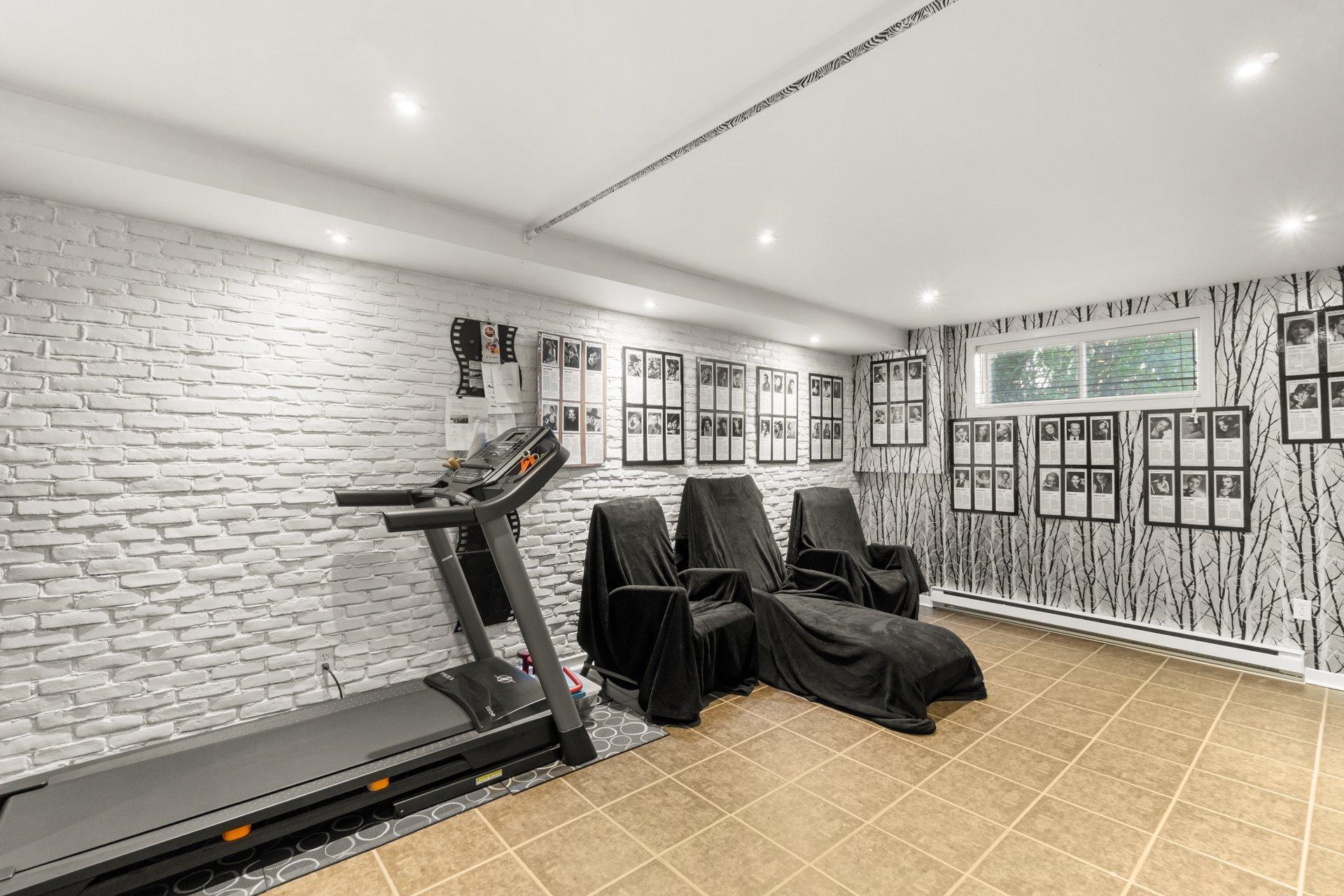 









7125


Rue Marie-Boucher

,
Trois-Rivières,




QC
G8Y7J1

