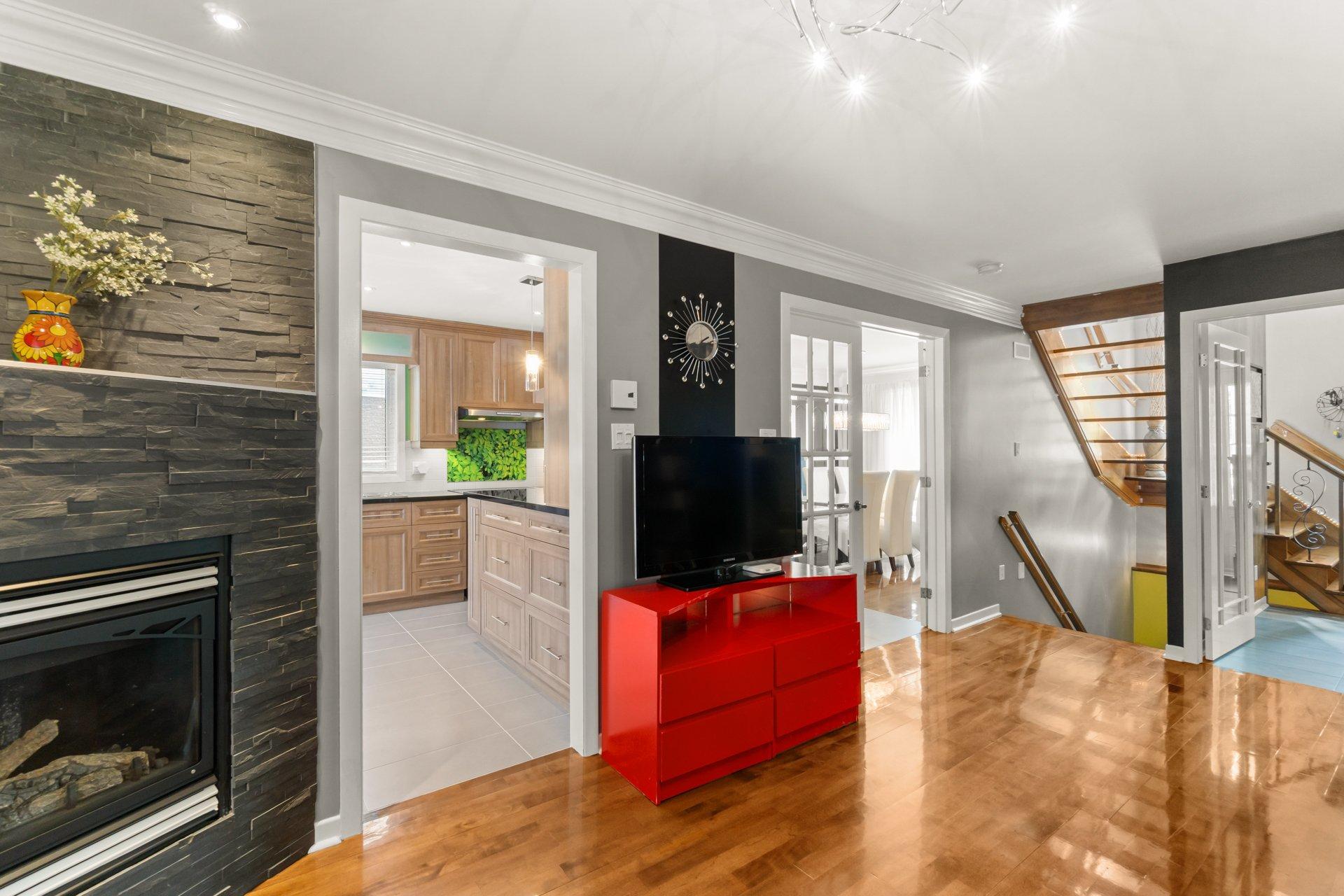









7125


Rue Marie-Boucher

,
Trois-Rivières,




QC
G8Y7J1


