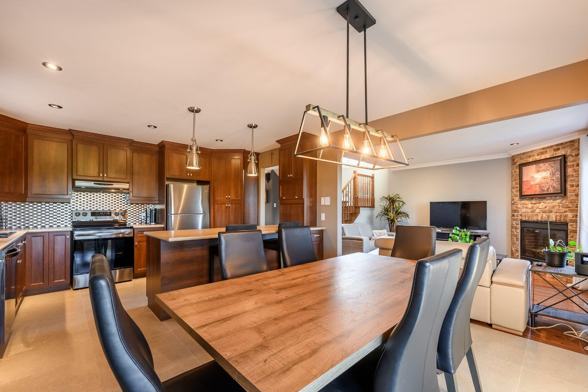 









17360


Imp. du Boisé

,
Saint-Hyacinthe,




QC
J2R0A5


