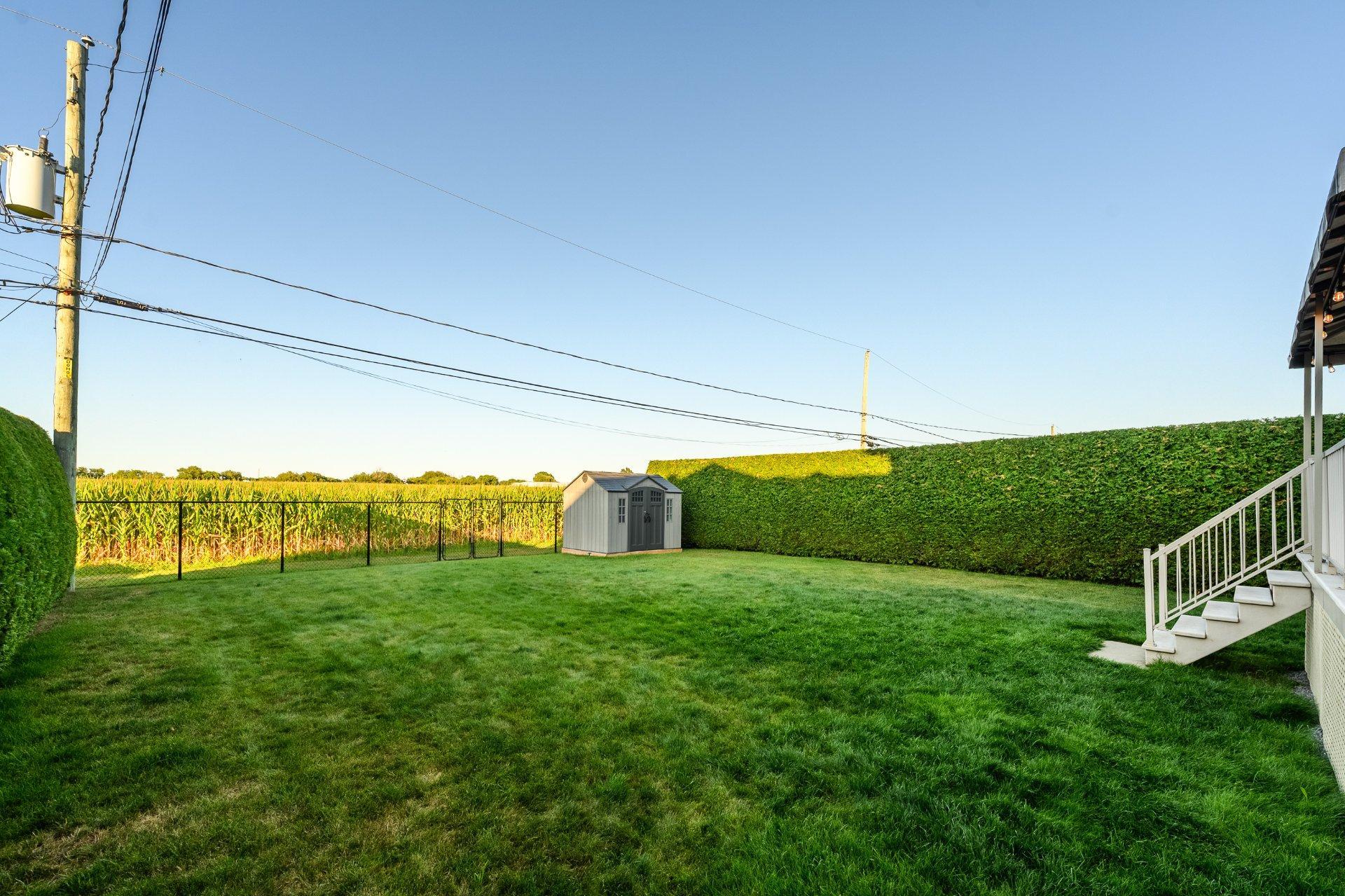 









17360


Imp. du Boisé

,
Saint-Hyacinthe,




QC
J2R0A5

