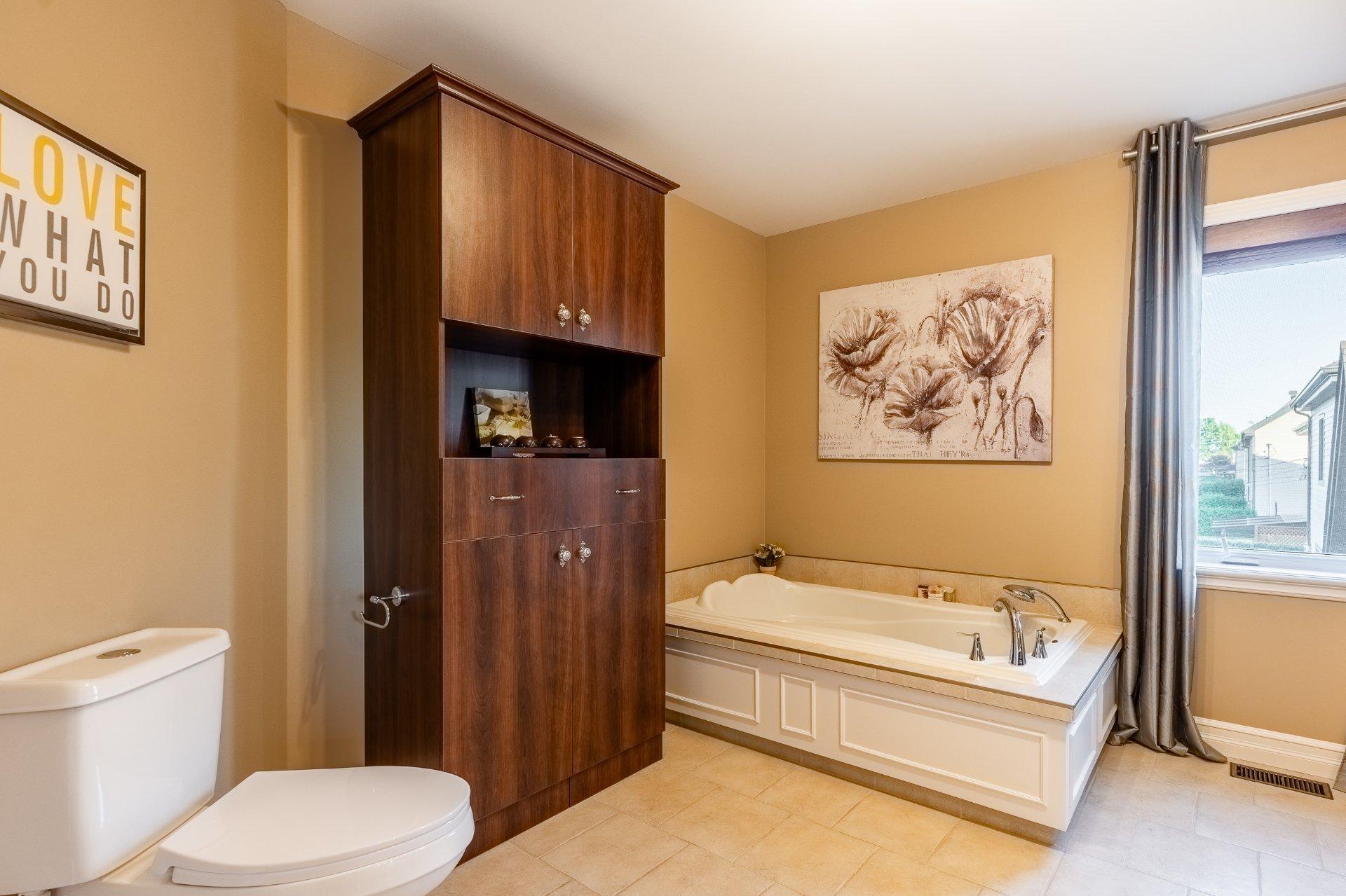 









17360


Imp. du Boisé

,
Saint-Hyacinthe,




QC
J2R0A5

