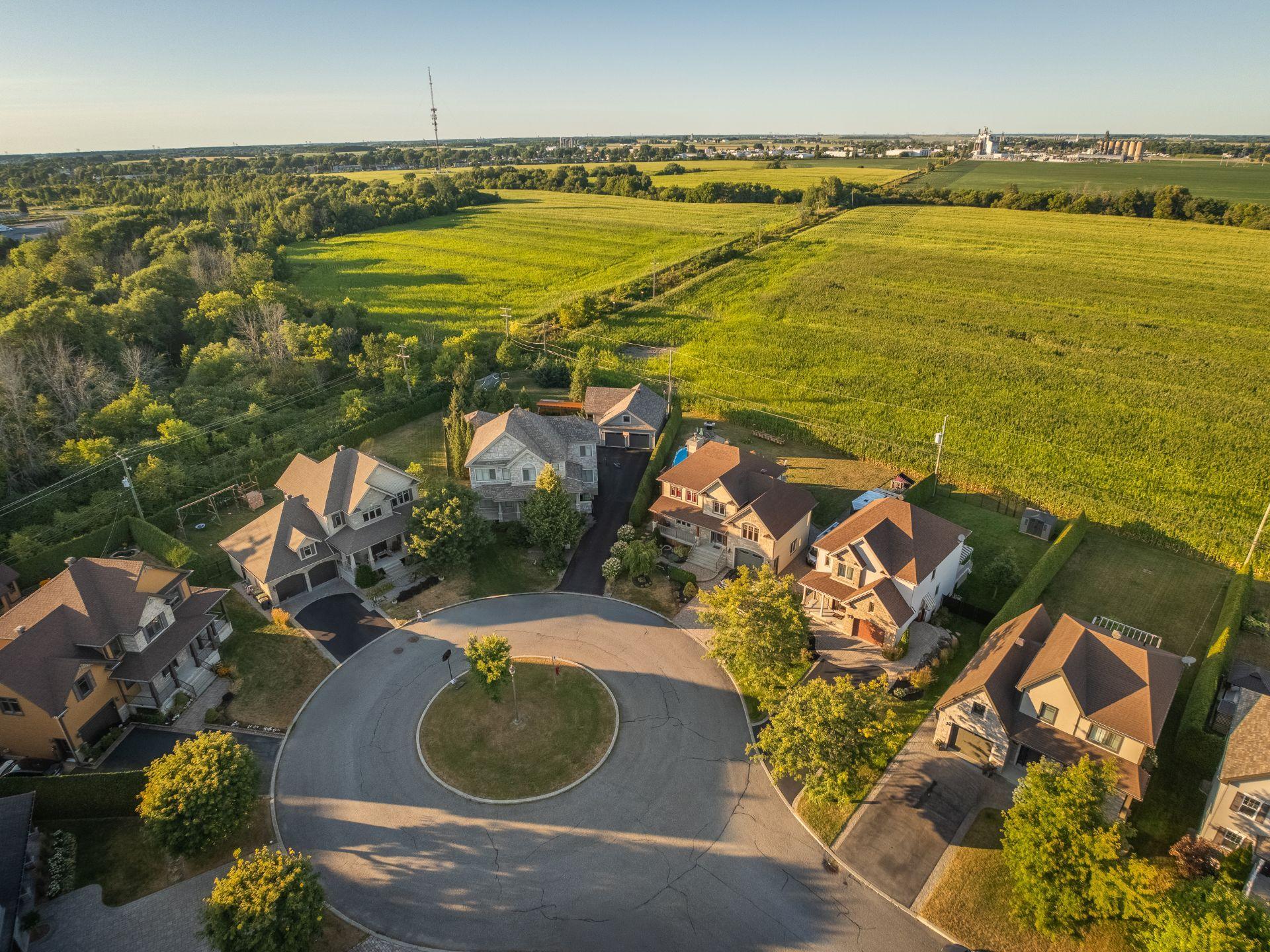 









17360


Imp. du Boisé

,
Saint-Hyacinthe,




QC
J2R0A5

