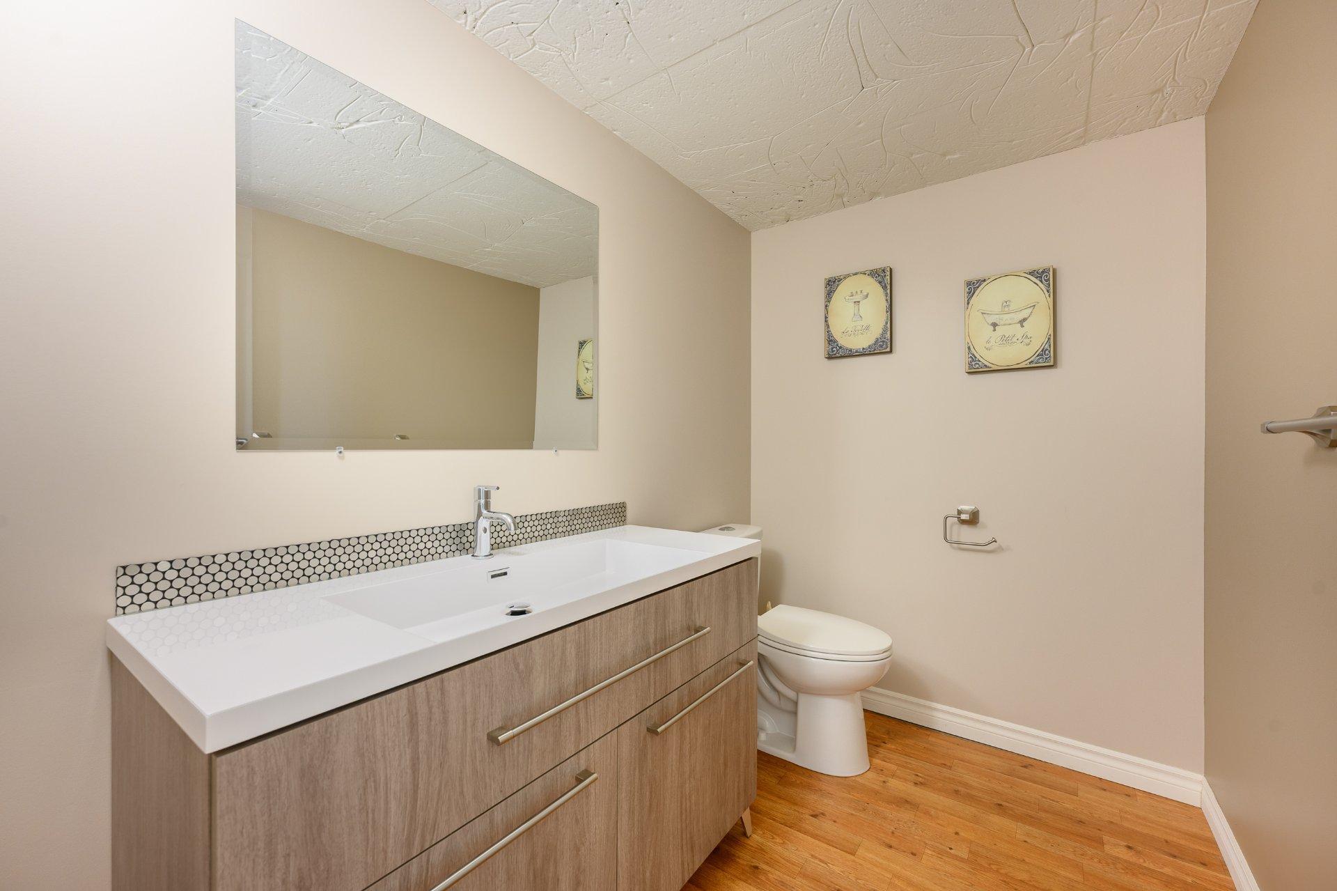 









17360


Imp. du Boisé

,
Saint-Hyacinthe,




QC
J2R0A5

