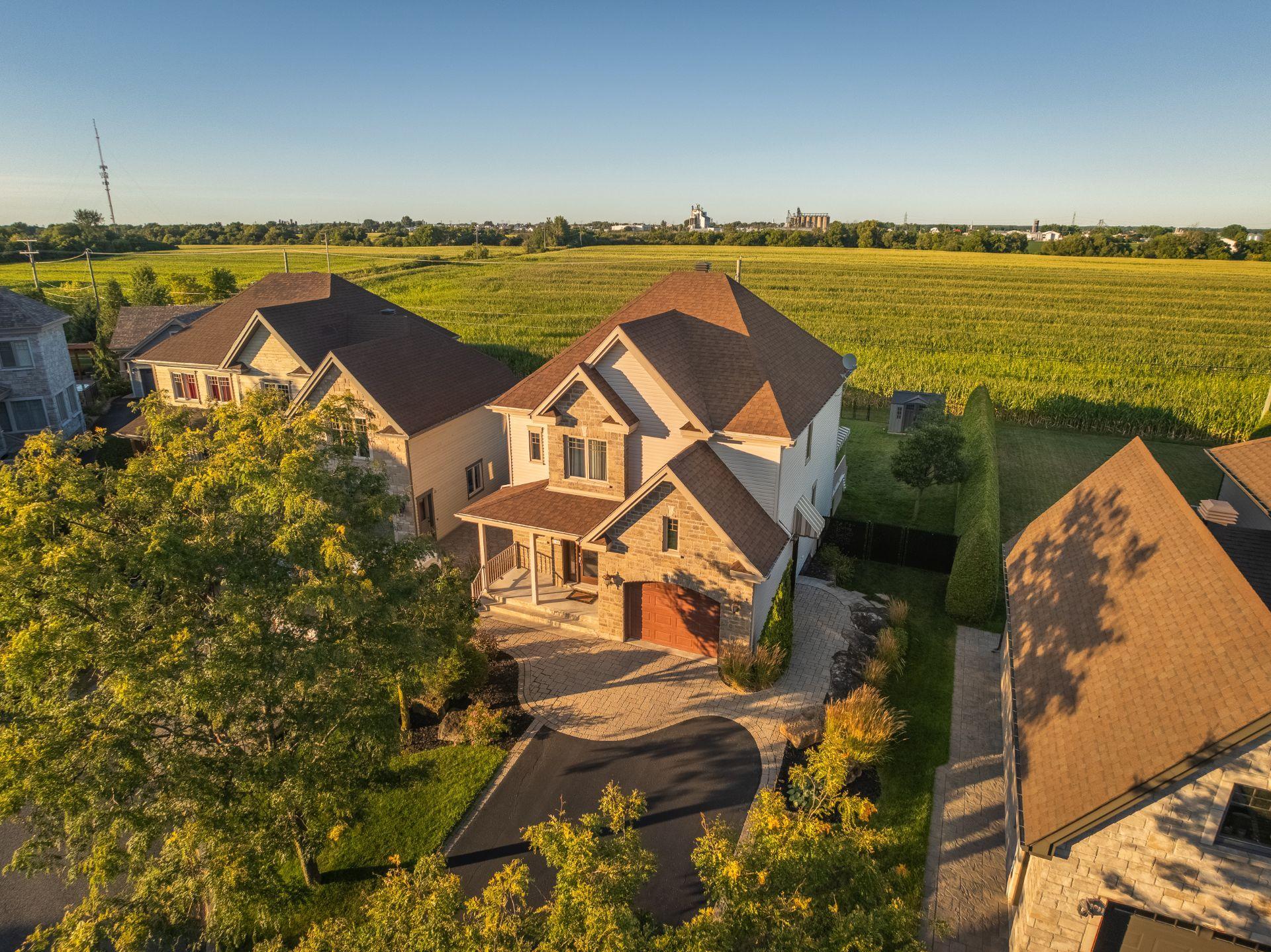 









17360


Imp. du Boisé

,
Saint-Hyacinthe,




QC
J2R0A5

