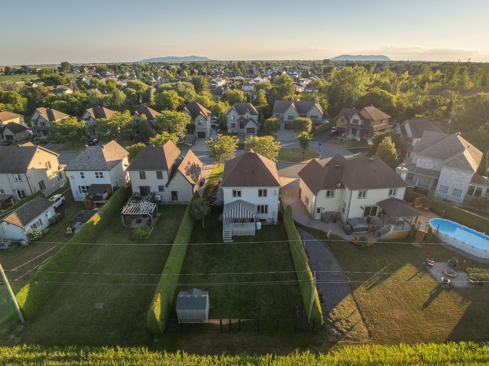 









17360


Imp. du Boisé

,
Saint-Hyacinthe,




QC
J2R0A5

