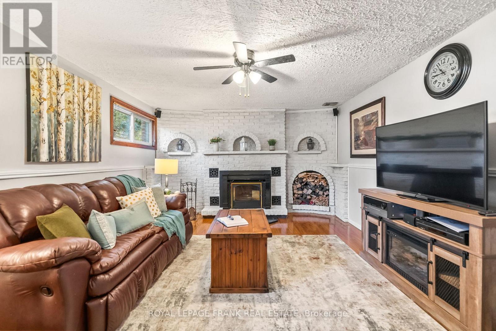 












1440 PEBBLESTONE ROAD

,
Clarington,




Ontario
L1E2K5

