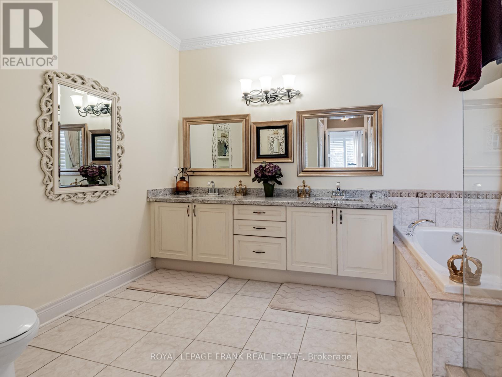 












3 LITTLE BEN

,
Whitchurch-Stouffville (Ballantrae),




Ontario
L4A0K5

