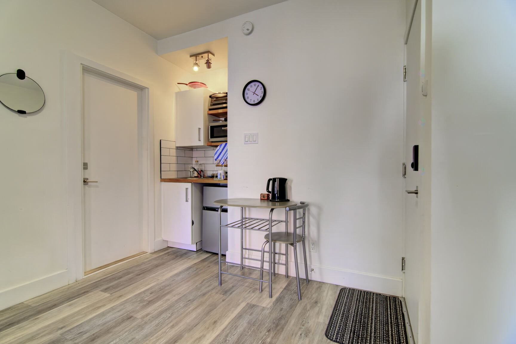 









1485

 - 1487


Rue Atateken

,
Montréal (Ville-Marie),




QC
H2L3L2

