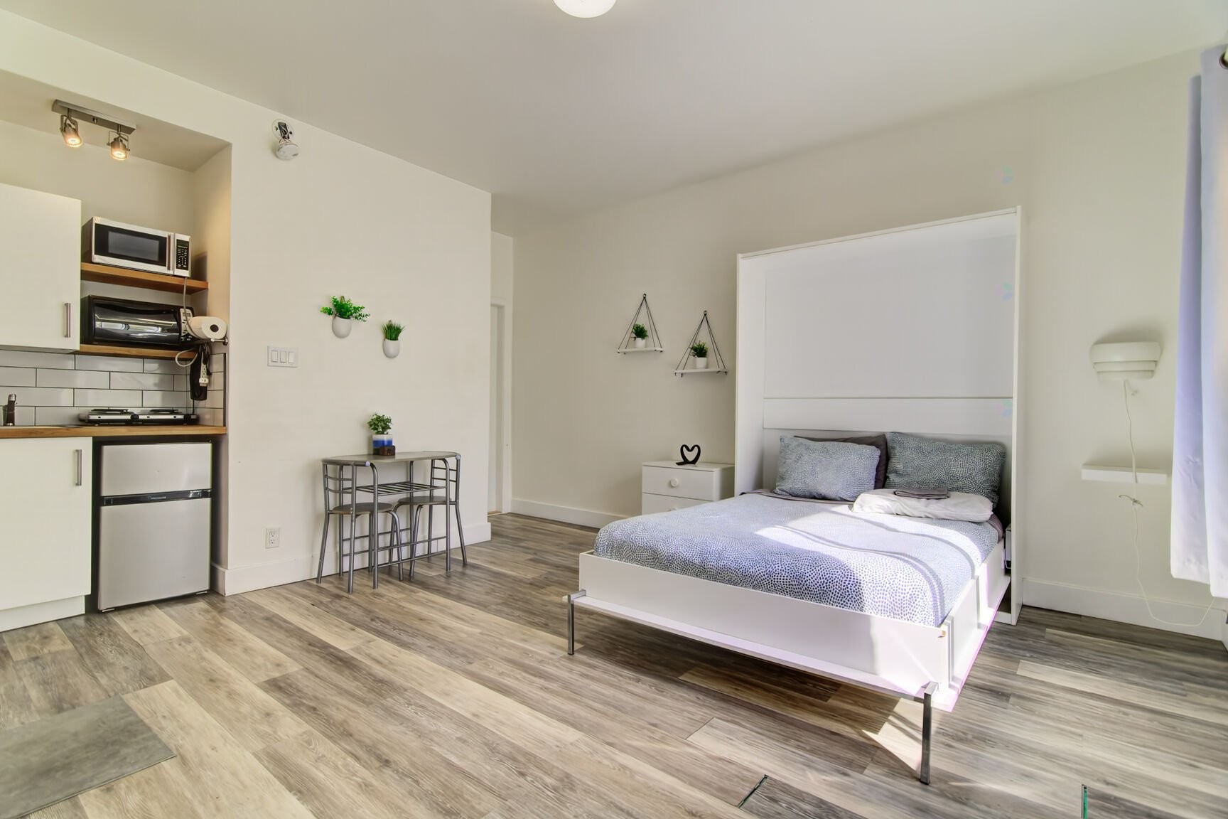 









1485

 - 1487


Rue Atateken

,
Montréal (Ville-Marie),




QC
H2L3L2

