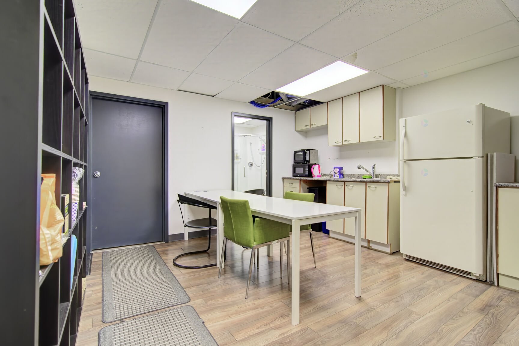 









1485

 - 1487


Rue Atateken

,
Montréal (Ville-Marie),




QC
H2L3L2

