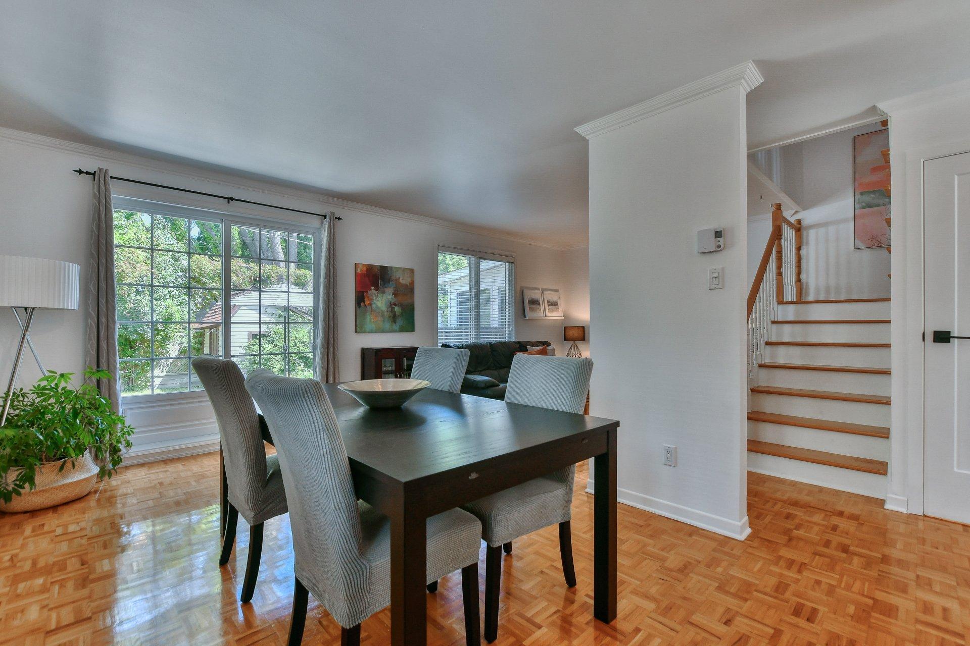 









162


Rue Claudel

,
Boisbriand,




QC
J7G1K2

