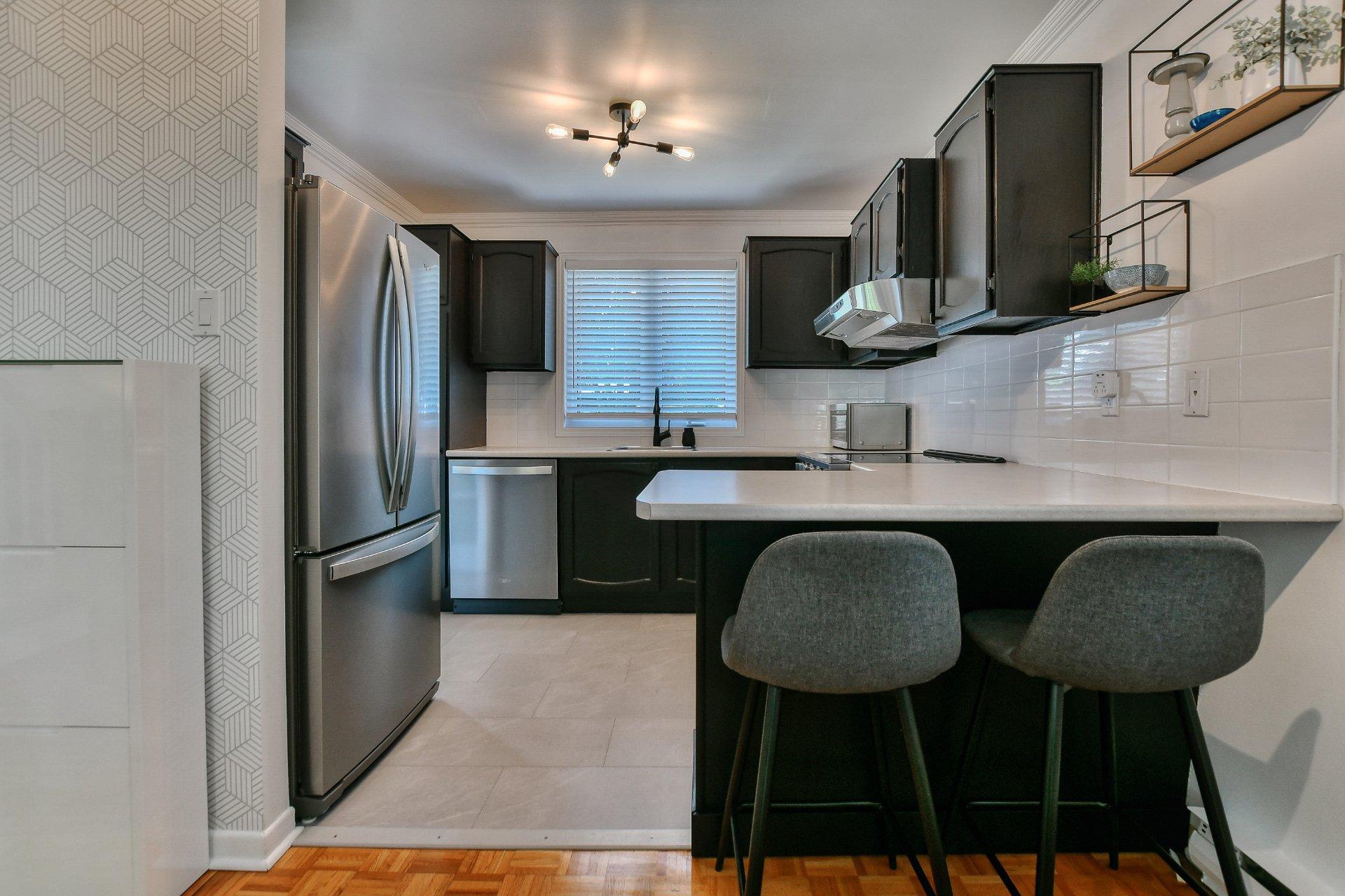 









162


Rue Claudel

,
Boisbriand,




QC
J7G1K2

