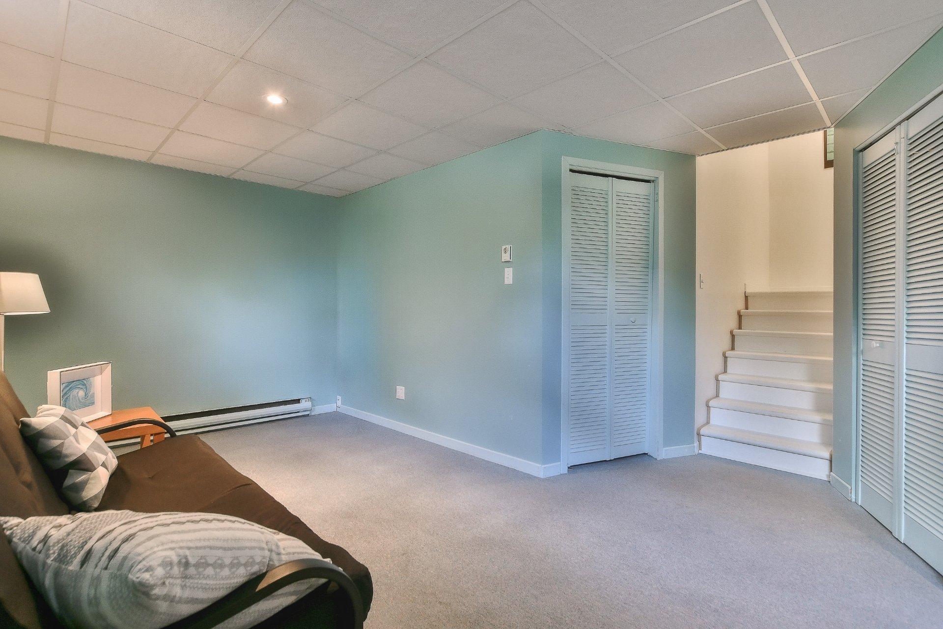 









162


Rue Claudel

,
Boisbriand,




QC
J7G1K2

