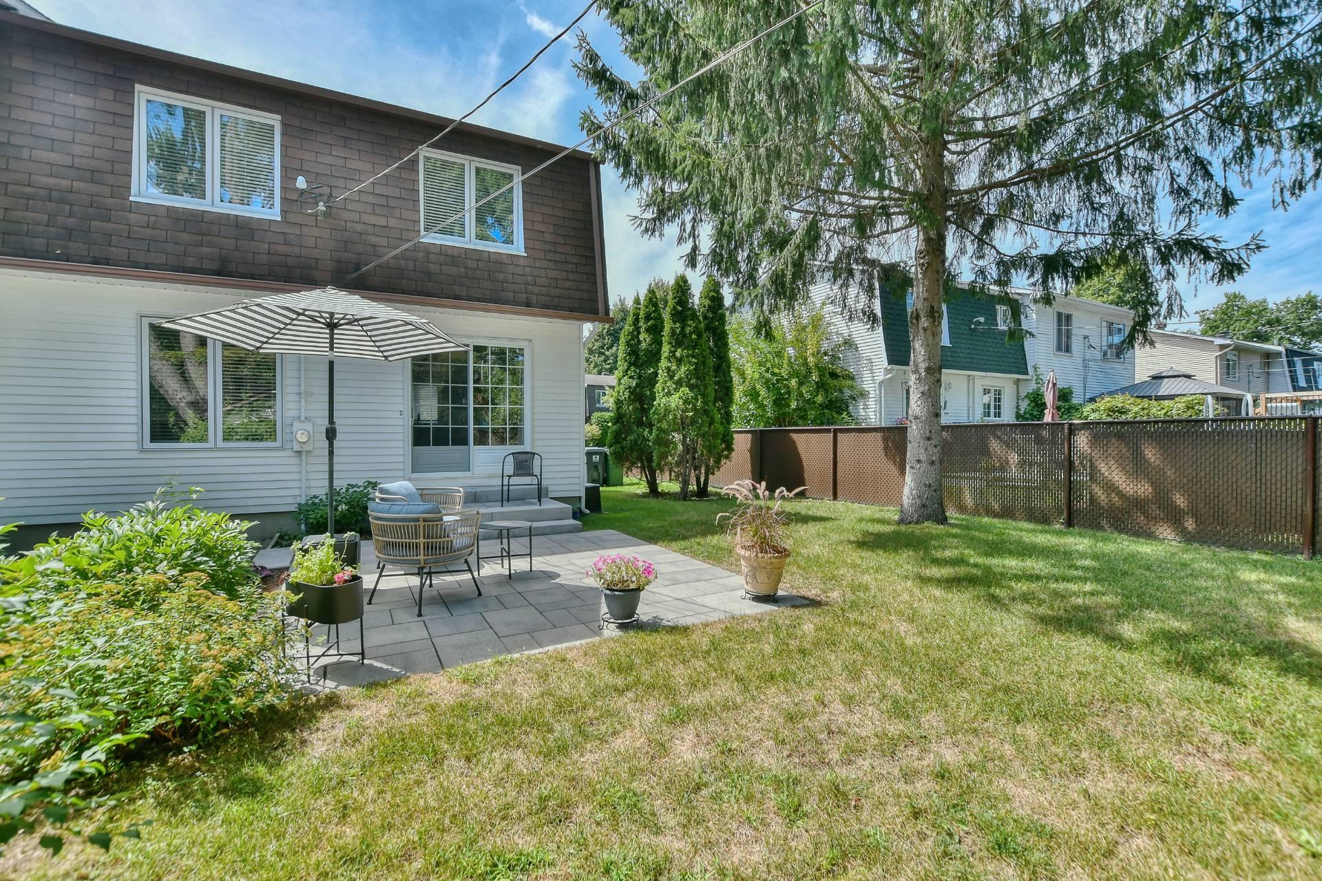 









162


Rue Claudel

,
Boisbriand,




QC
J7G1K2


