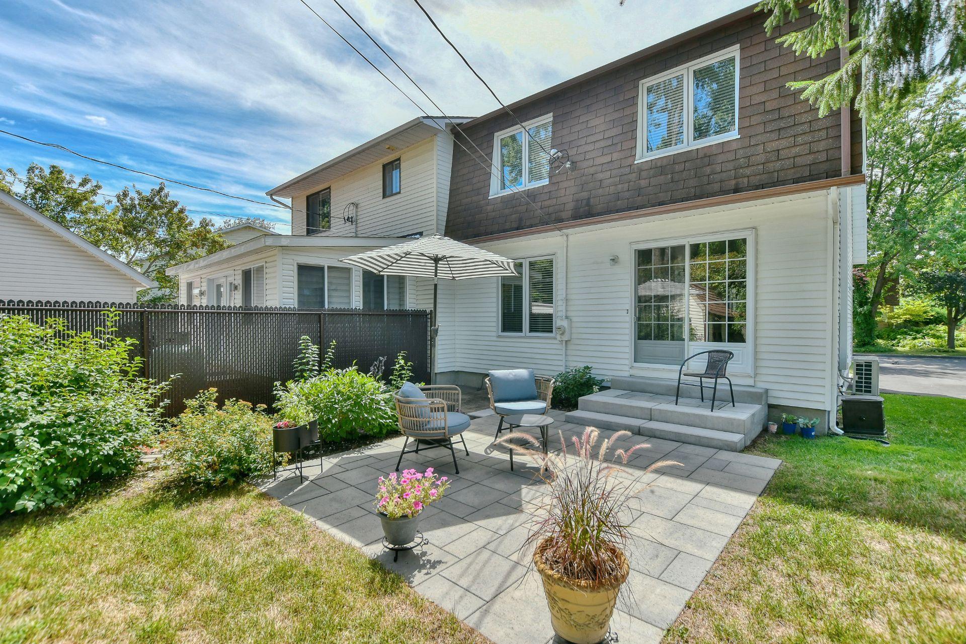 









162


Rue Claudel

,
Boisbriand,




QC
J7G1K2

