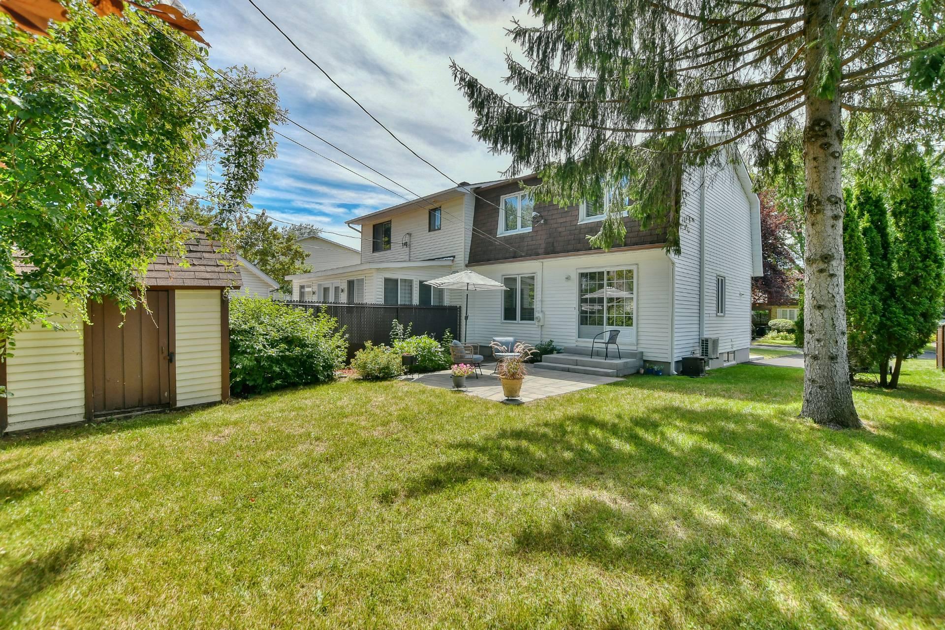 









162


Rue Claudel

,
Boisbriand,




QC
J7G1K2

