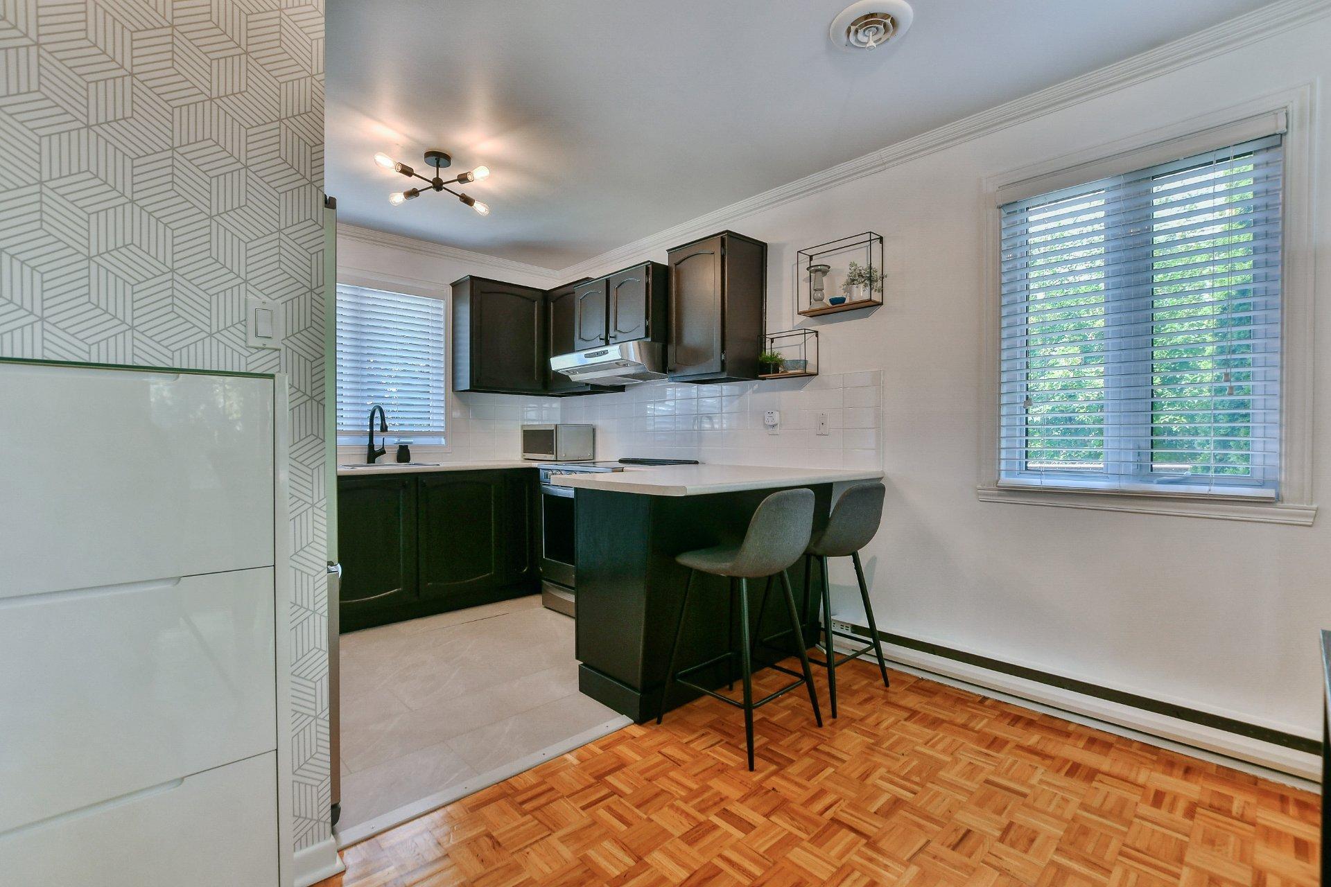 









162


Rue Claudel

,
Boisbriand,




QC
J7G1K2

