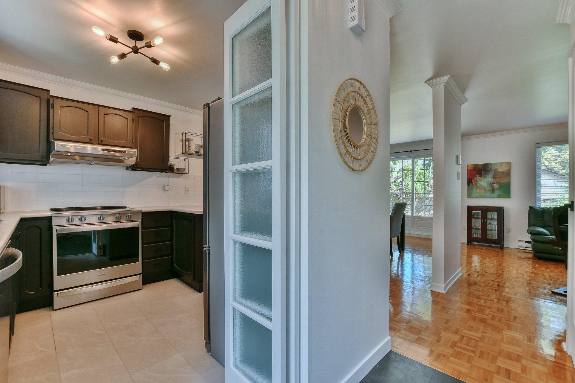 









162


Rue Claudel

,
Boisbriand,




QC
J7G1K2

