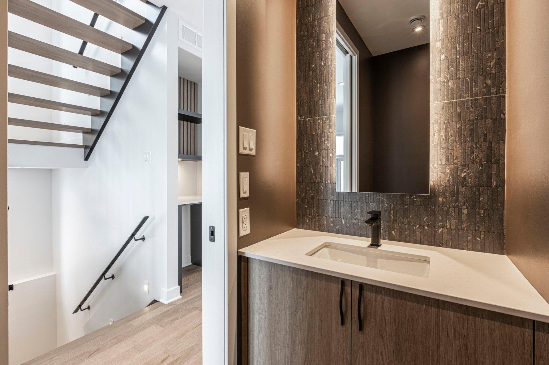 









749


Rue Louis-Quilico

,
Boucherville,




QC
J4B0H5

