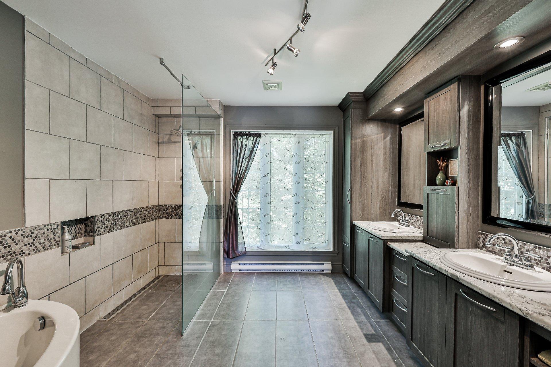 









6154


Route 125

,
Rawdon,




QC
J0K1S0

