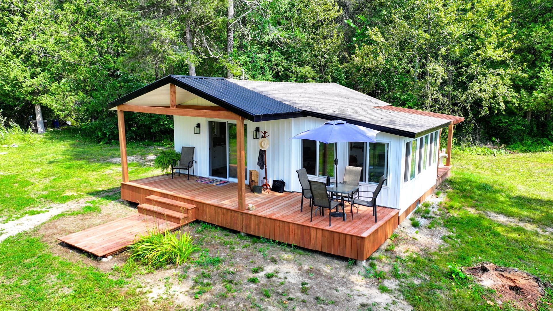 









86


Ch. du Lac-Michel

,
Sainte-Thérèse-de-la-Gatineau,




QC
J0X2X0

