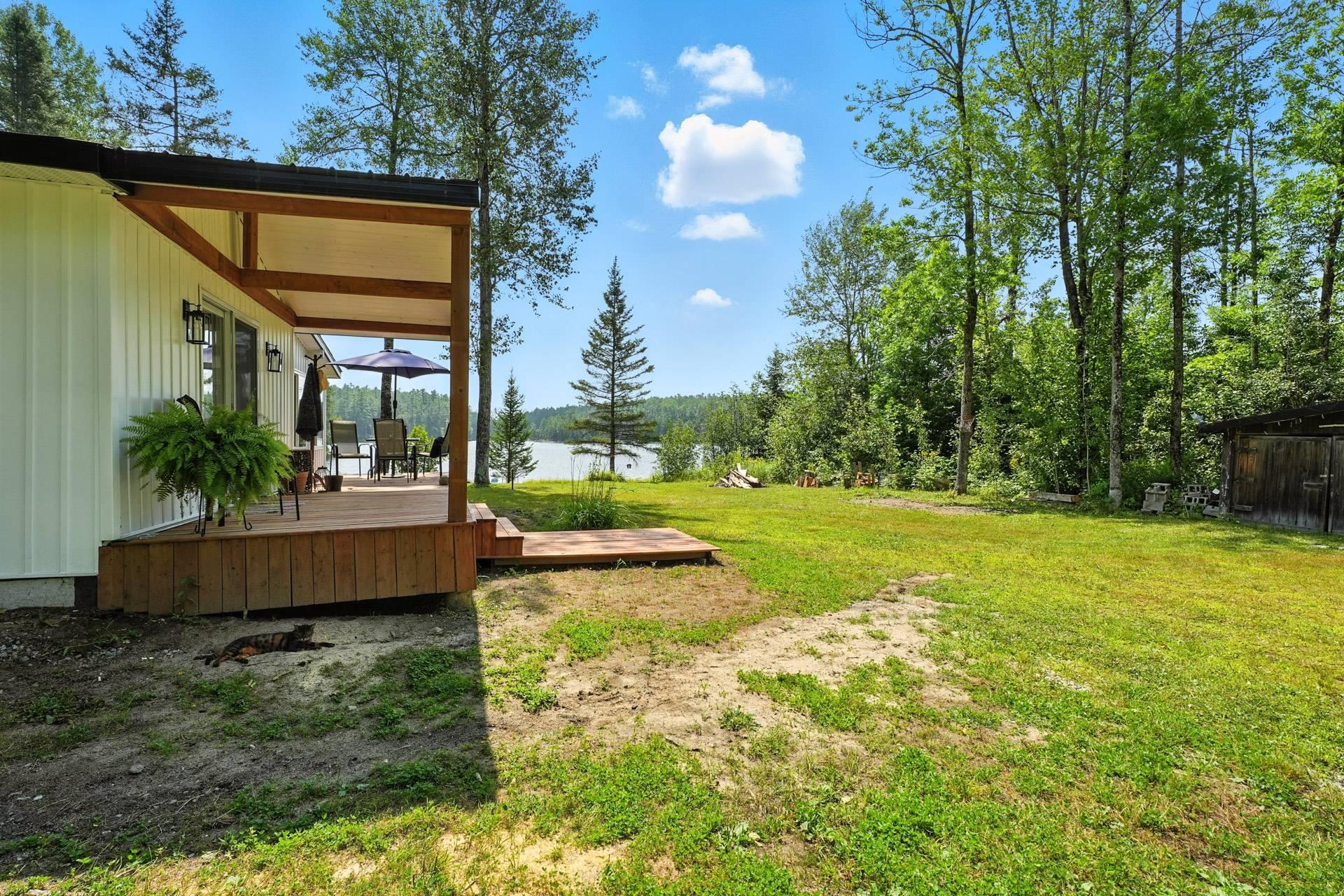 









86


Ch. du Lac-Michel

,
Sainte-Thérèse-de-la-Gatineau,




QC
J0X2X0

