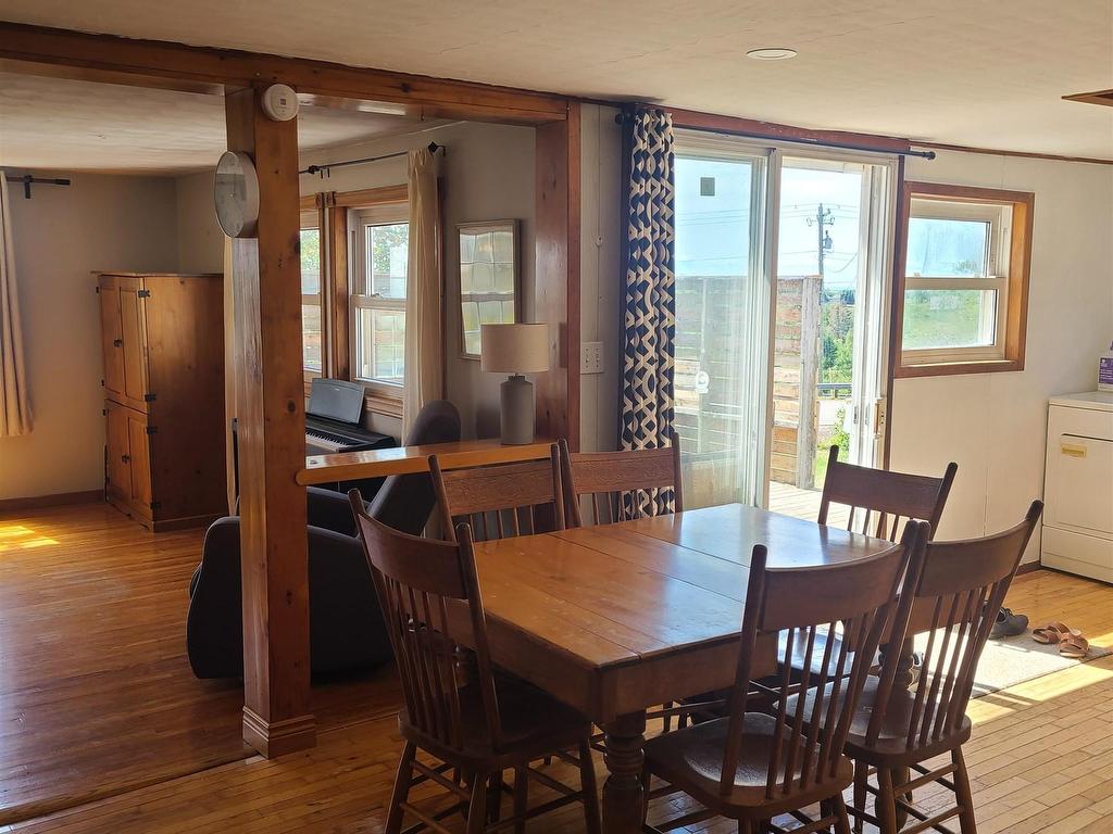 












23 Village Green Road

,
Mount Mellick,




PE
C1B 3T7


