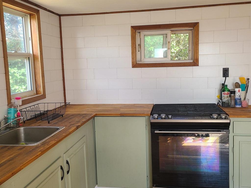 












23 Village Green Road

,
Mount Mellick,




PE
C1B 3T7

