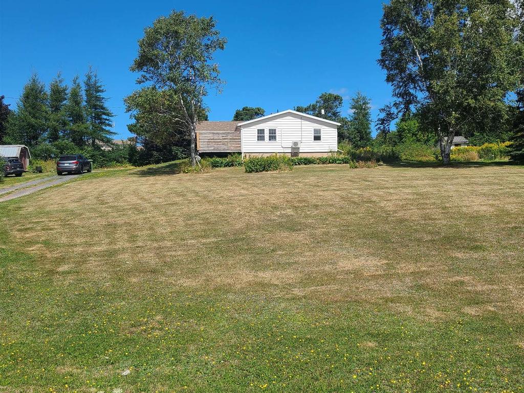 












23 Village Green Road

,
Mount Mellick,




PE
C1B 3T7


