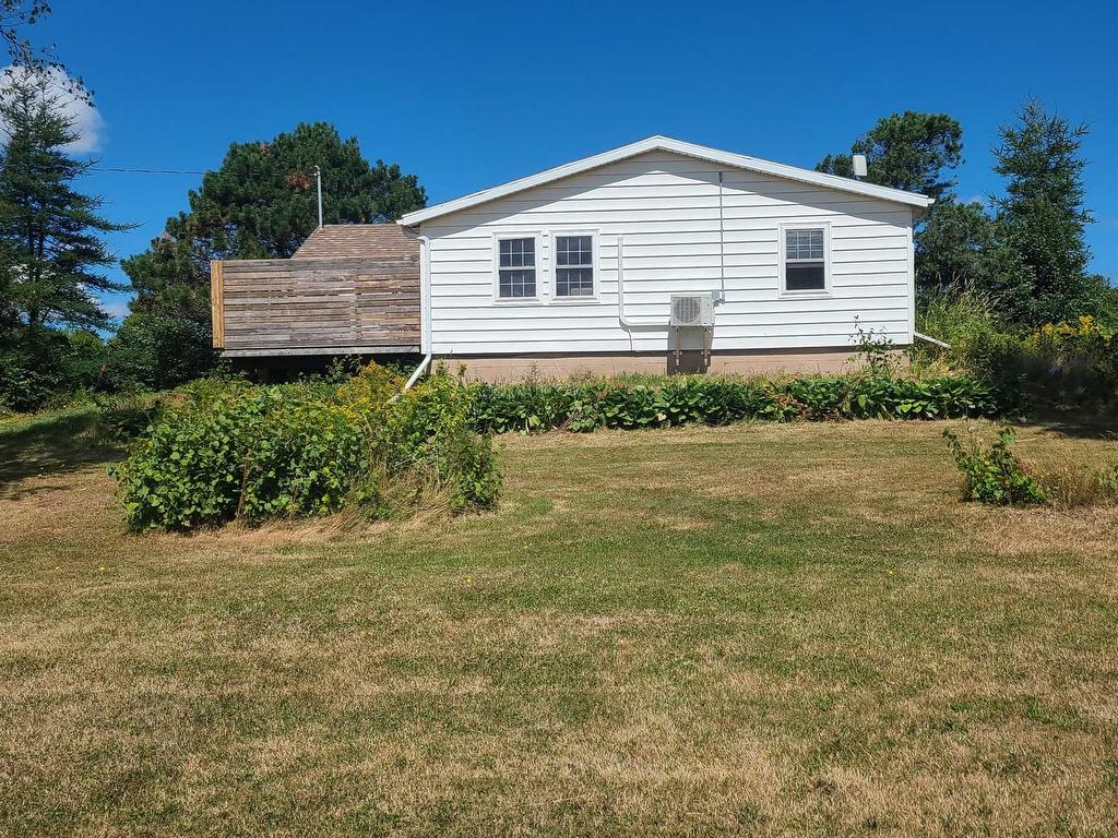 












23 Village Green Road

,
Mount Mellick,




PE
C1B 3T7

