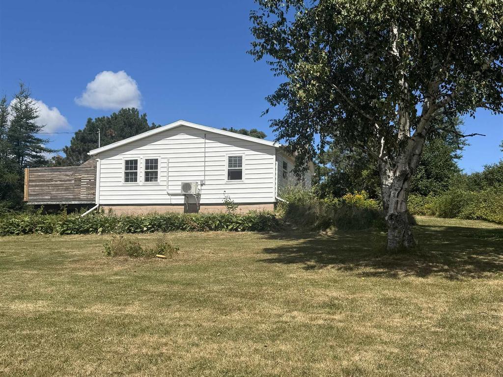 












23 Village Green Road

,
Mount Mellick,




PE
C1B 3T7

