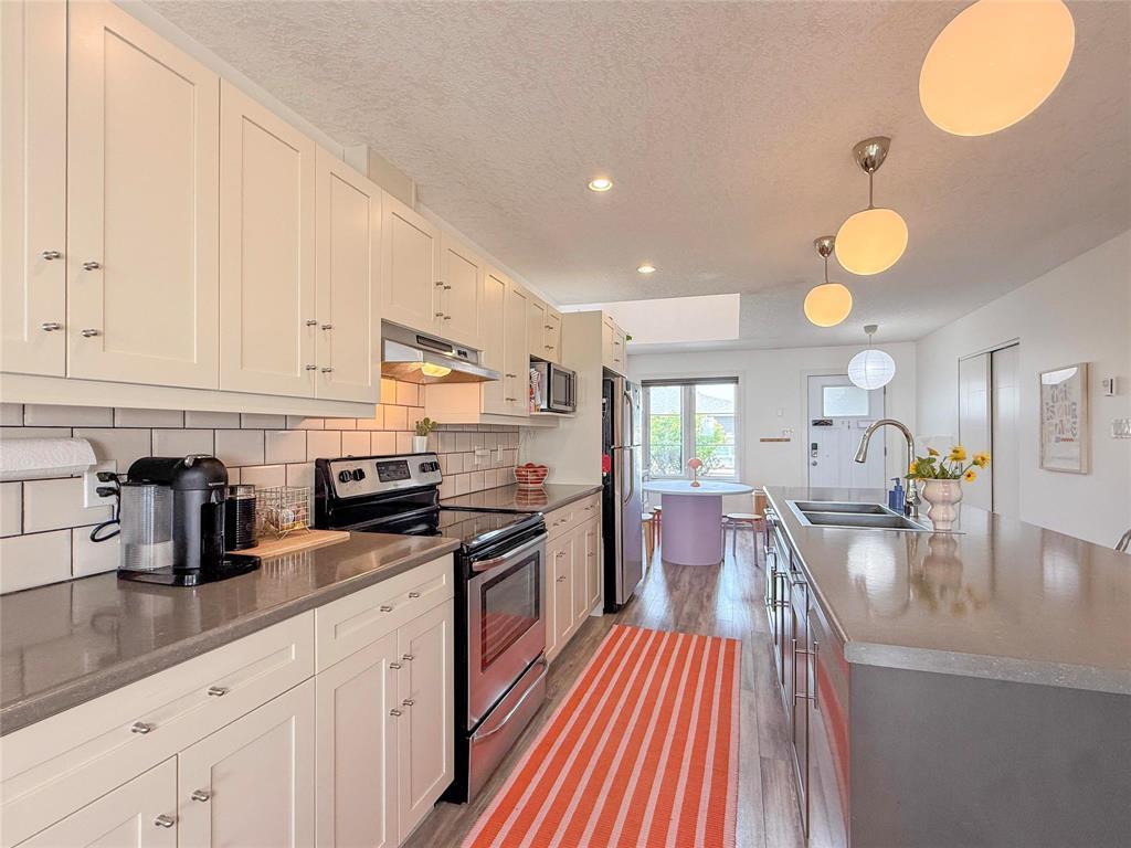 












99 Cobalt Crescent

,
Brandon,




Manitoba
R7A7W5

