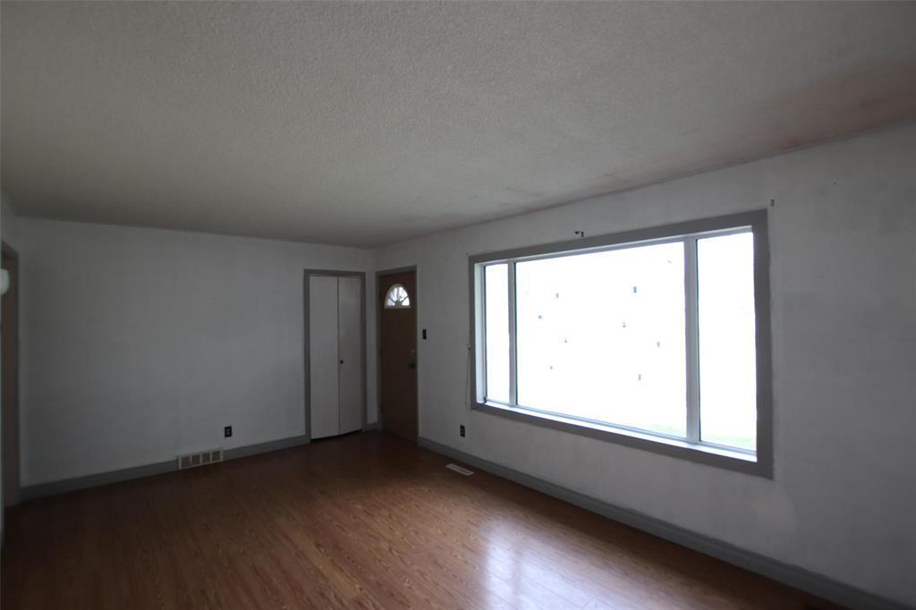 












368 Lathin Avenue

,
The Pas,




Manitoba
R9A1L8

