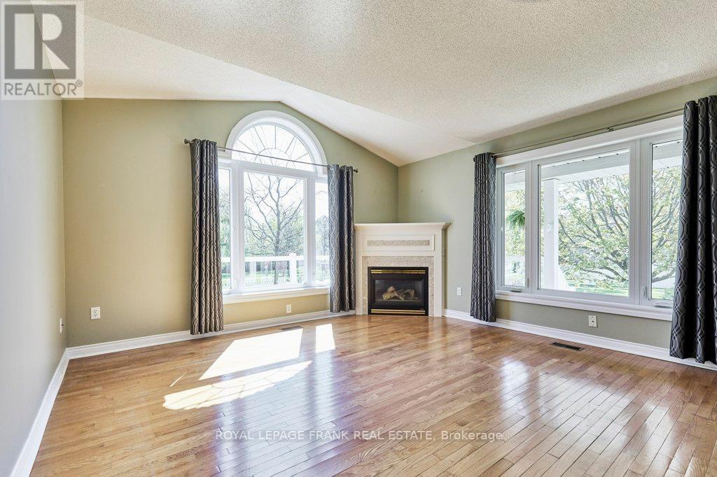 












519 ALMA STREET

,
Scugog (Port Perry),




Ontario
L9L1R5

