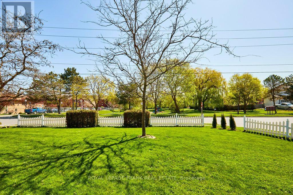 












519 ALMA STREET

,
Scugog (Port Perry),




Ontario
L9L1R5

