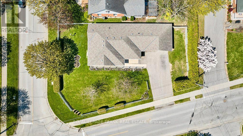












519 ALMA STREET

,
Scugog (Port Perry),




Ontario
L9L1R5

