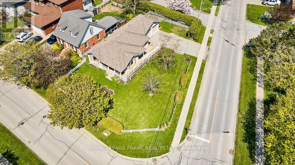 












519 ALMA STREET

,
Scugog (Port Perry),




Ontario
L9L1R5

