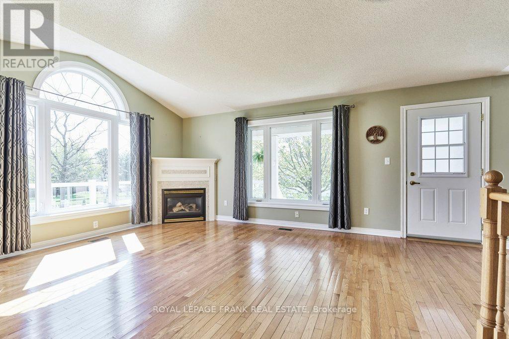 












519 ALMA STREET

,
Scugog (Port Perry),




Ontario
L9L1R5

