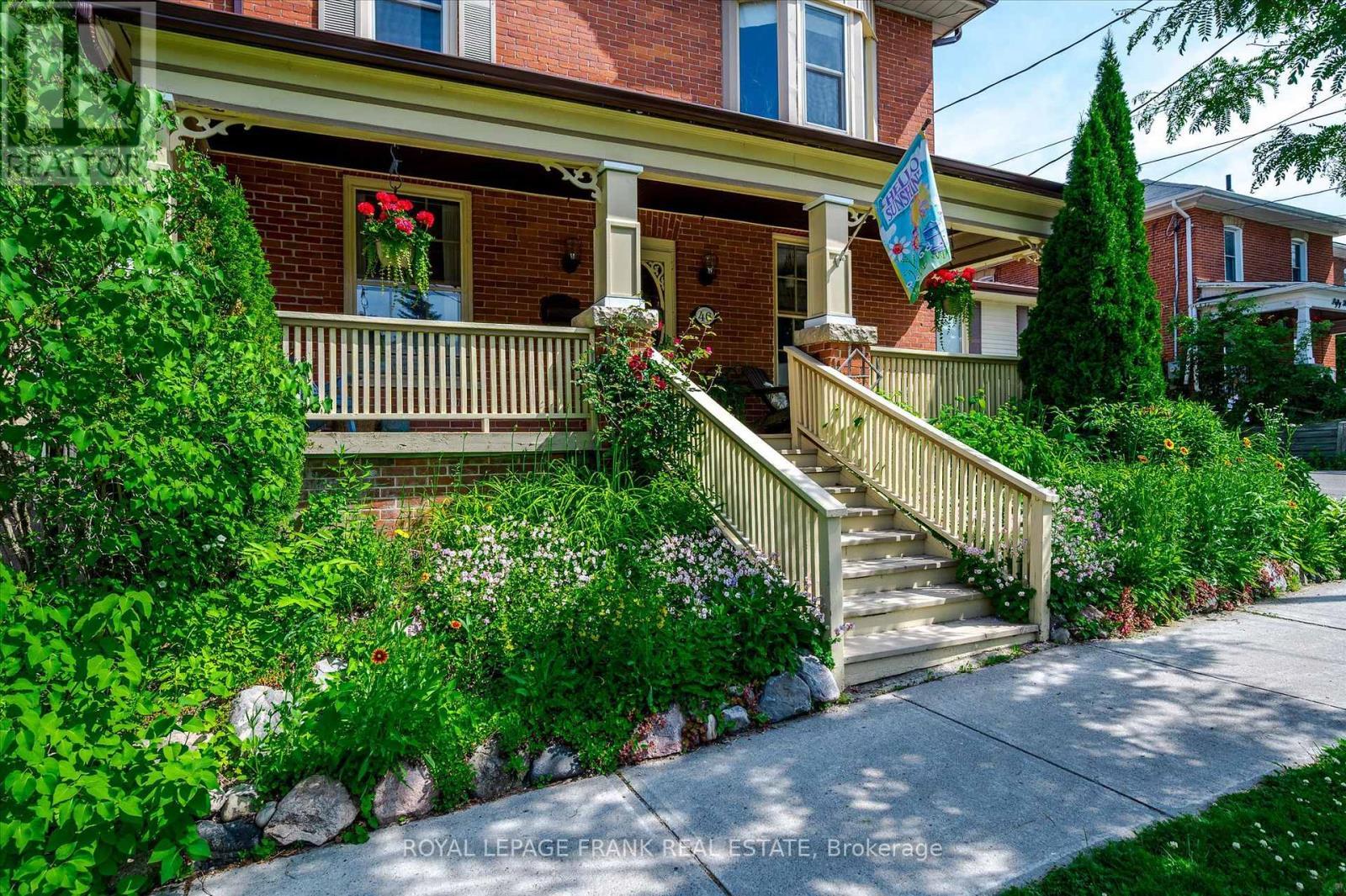 












46 SOPHIA STREET

,
Peterborough East (Central),




Ontario
K9H1E1

