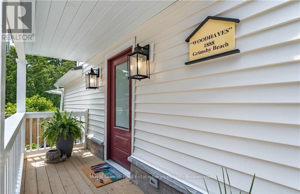 












4 6TH STREET

,
Grimsby (Grimsby Beach),




Ontario
L3M2T3

