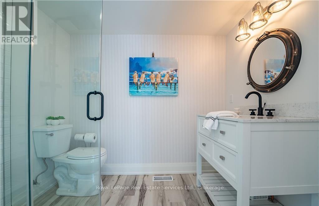 












4 6TH STREET

,
Grimsby (Grimsby Beach),




Ontario
L3M2T3

