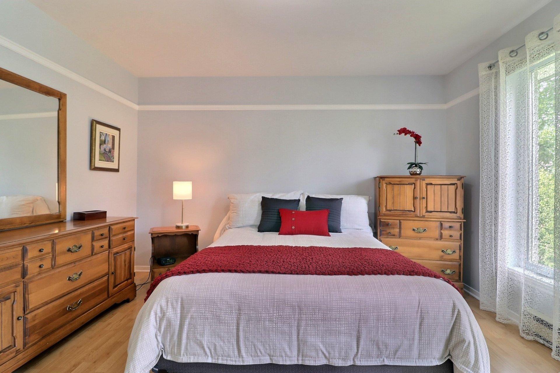 









9986


Boul. St-Jacques

,
Québec (Les Rivières),




QC
G2B4R2

