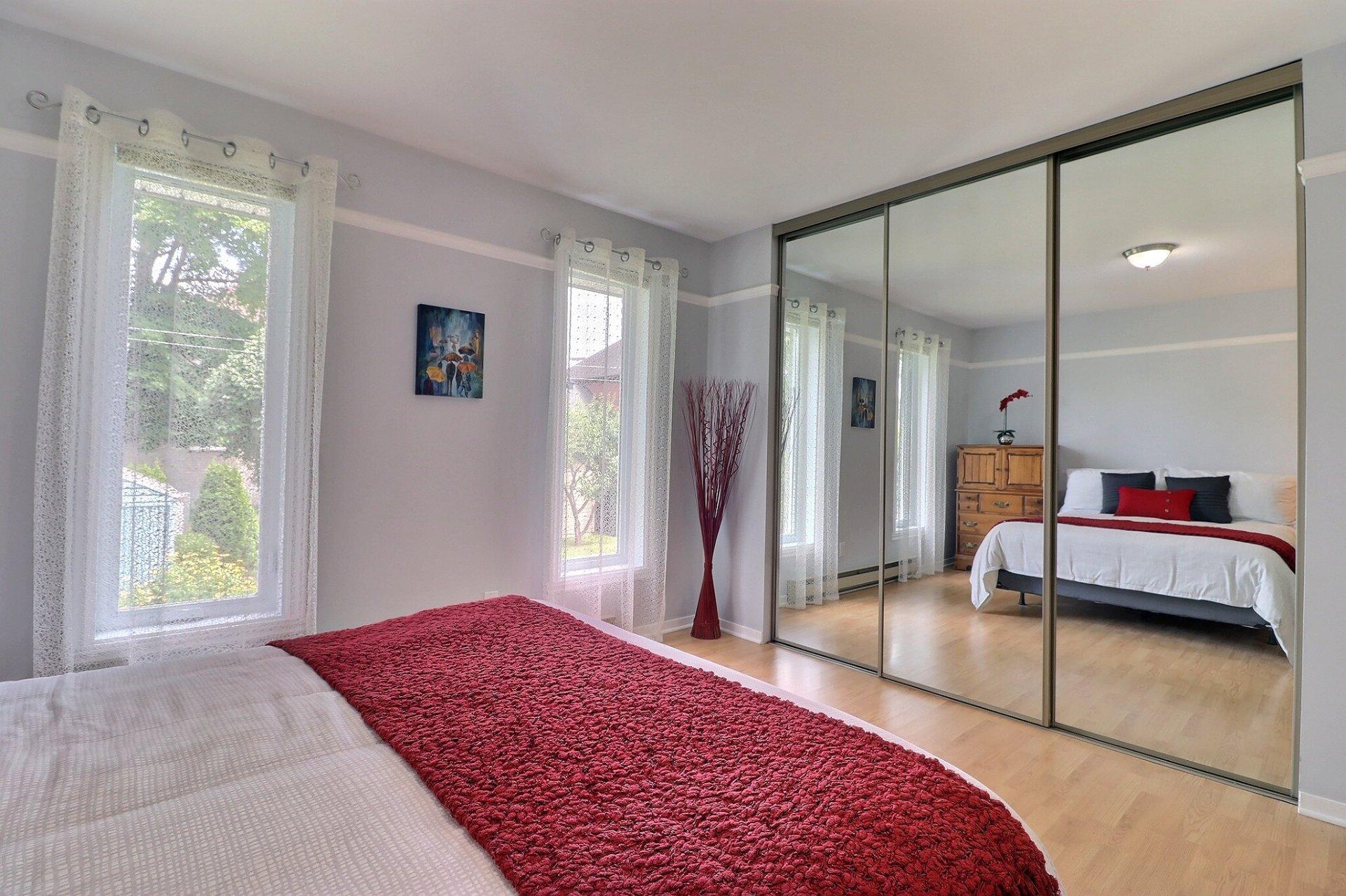 









9986


Boul. St-Jacques

,
Québec (Les Rivières),




QC
G2B4R2

