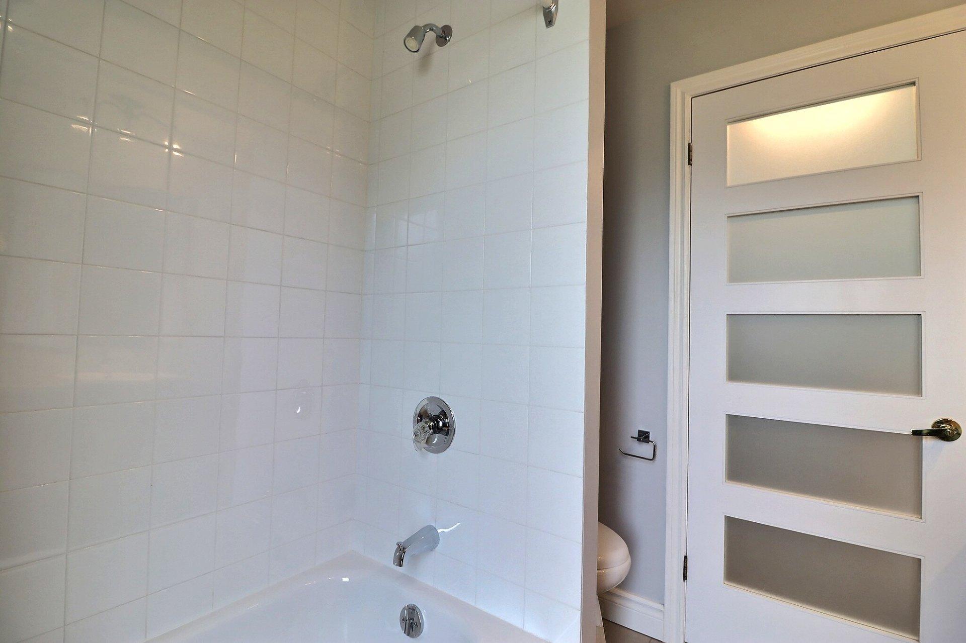 









9986


Boul. St-Jacques

,
Québec (Les Rivières),




QC
G2B4R2

