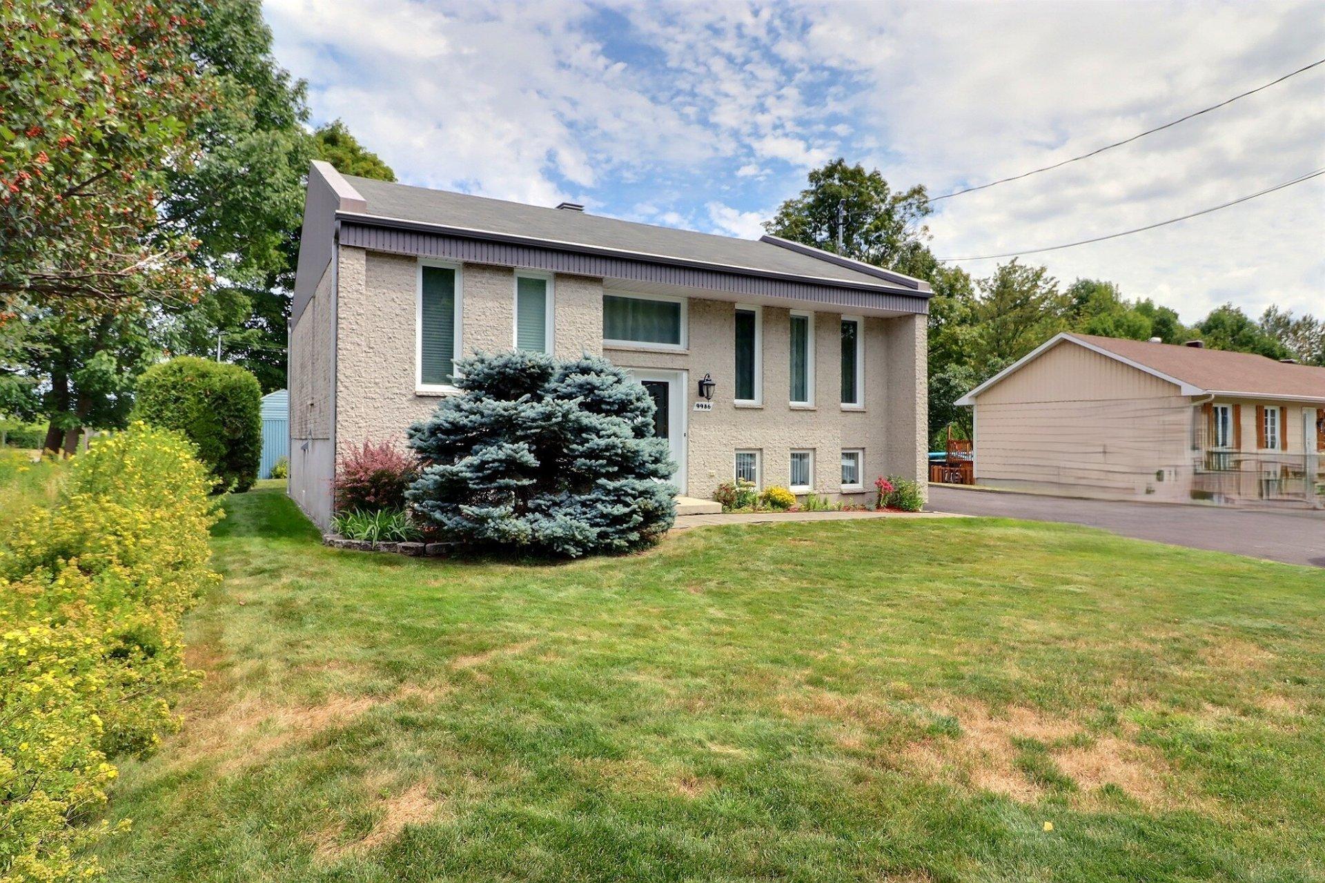 









9986


Boul. St-Jacques

,
Québec (Les Rivières),




QC
G2B4R2

