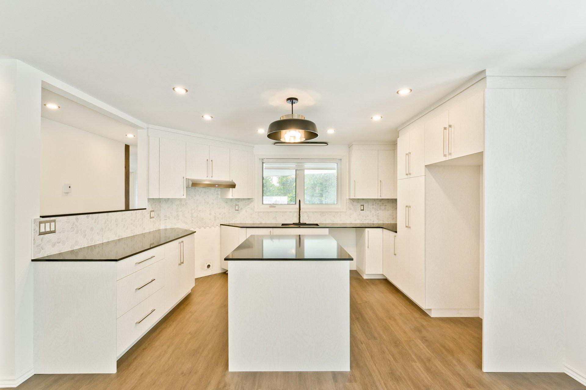 









31Z

 - 31AZ


Route 141

,
Coaticook,




QC
J1A2S2

