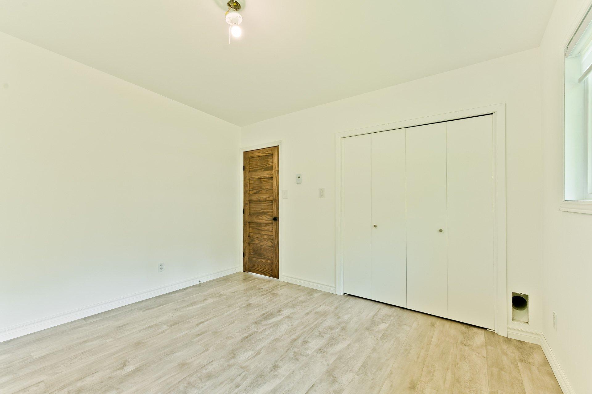 









31Z

 - 31AZ


Route 141

,
Coaticook,




QC
J1A2S2

